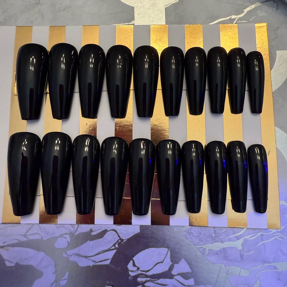 Glossy Black Press-On Nails